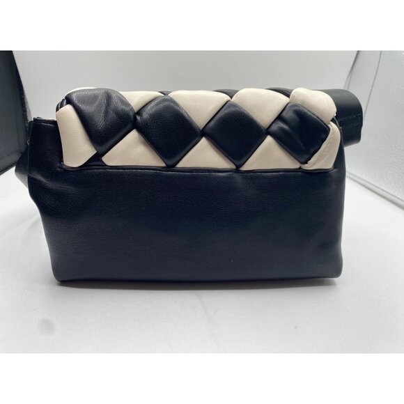 Leased Mango Women's Black Quilted Bag Size OS Defected (Stained & Small Scuff) - Picture 4 of 9